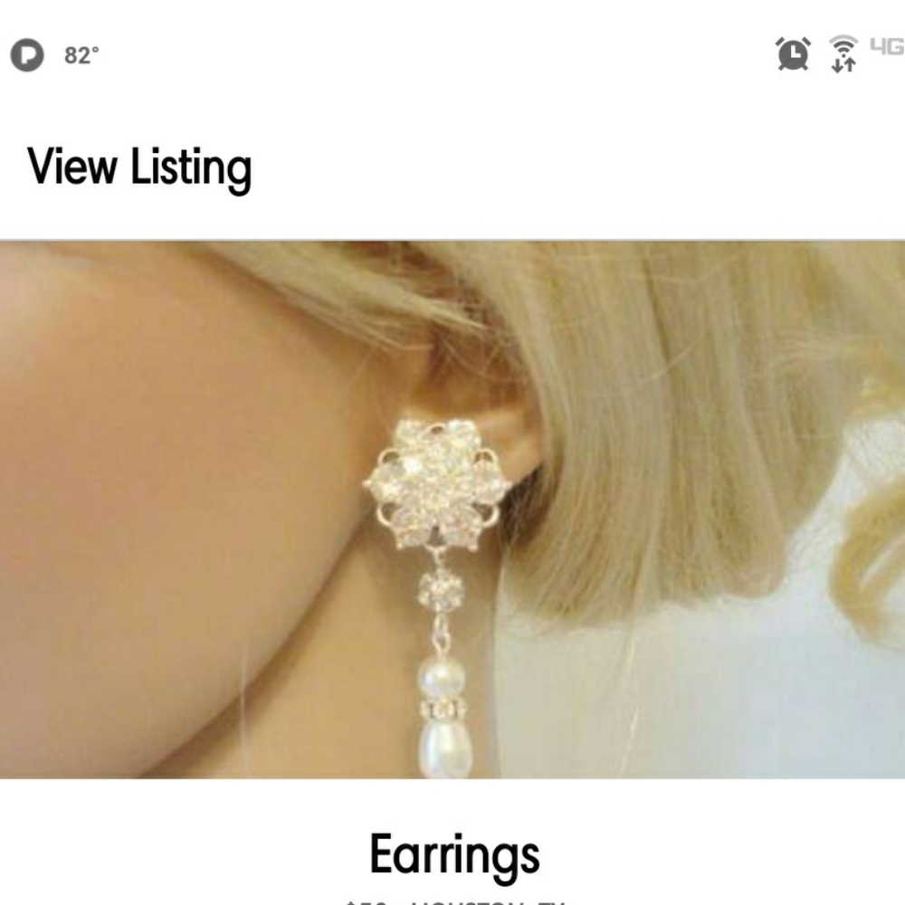Cluster with pearl drop earringa